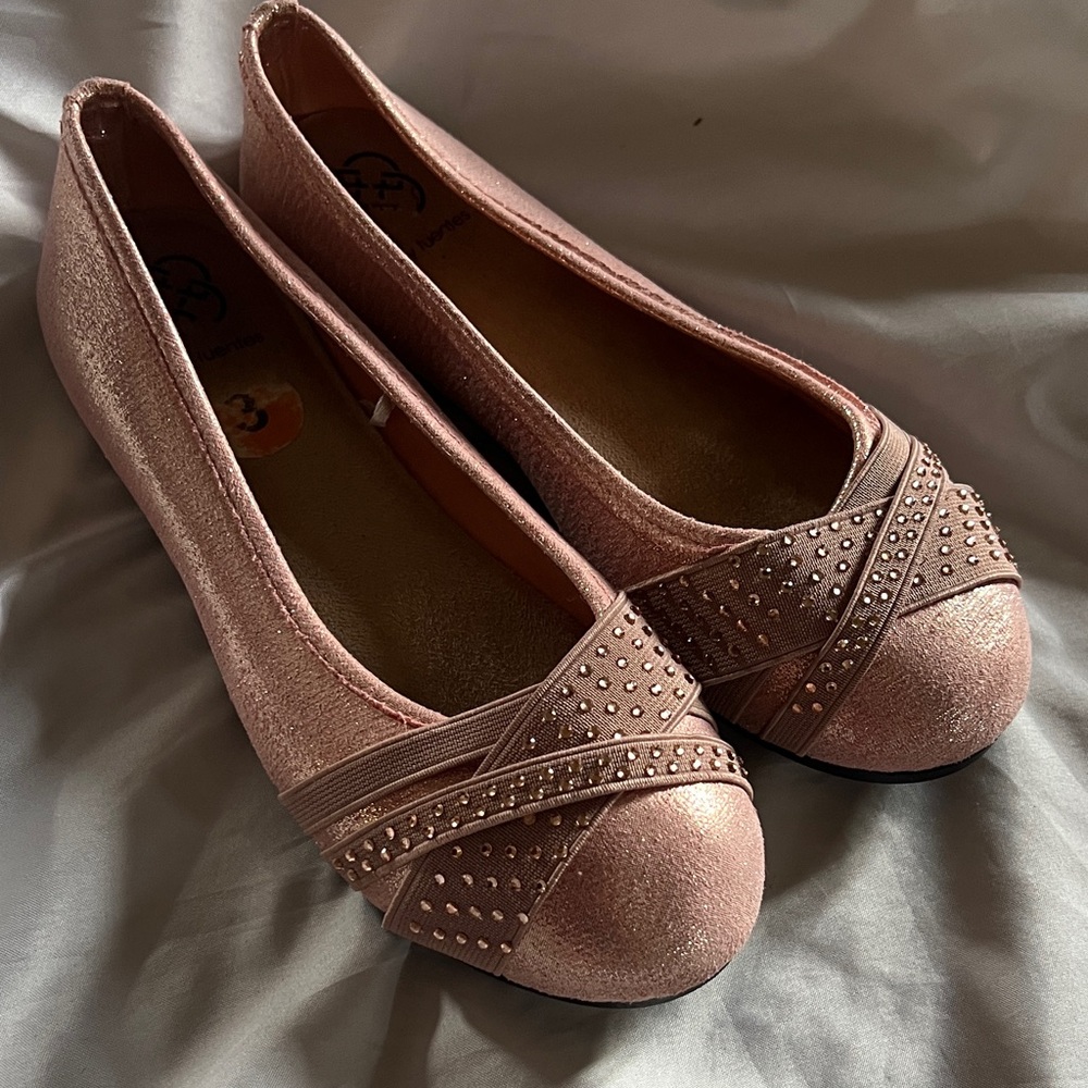 Girls pink Studded  Flats ❤️